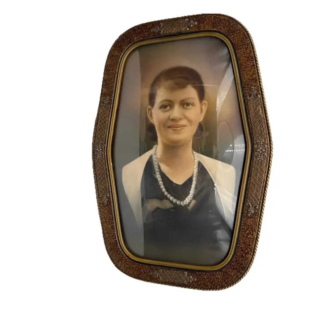 Antique Convex Bubble Glass Wood Frame Master‎ Art Chicago Portrait Young Woman